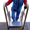 Escalera de desembarco camiones y entreplantas regulable en Altura. SCRT